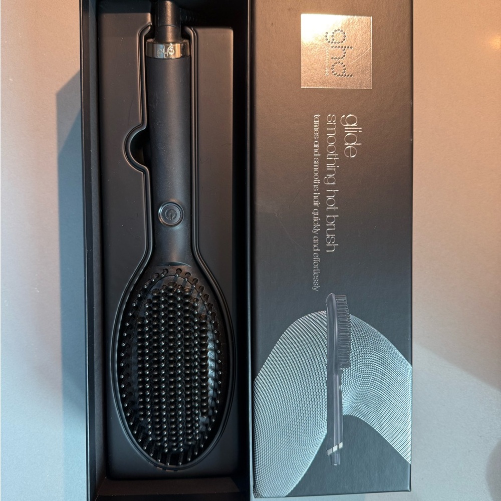 ghd Glide Black Smoothing Brush